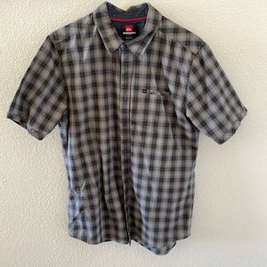 Quicksilver size large men’s short sleeve shirt